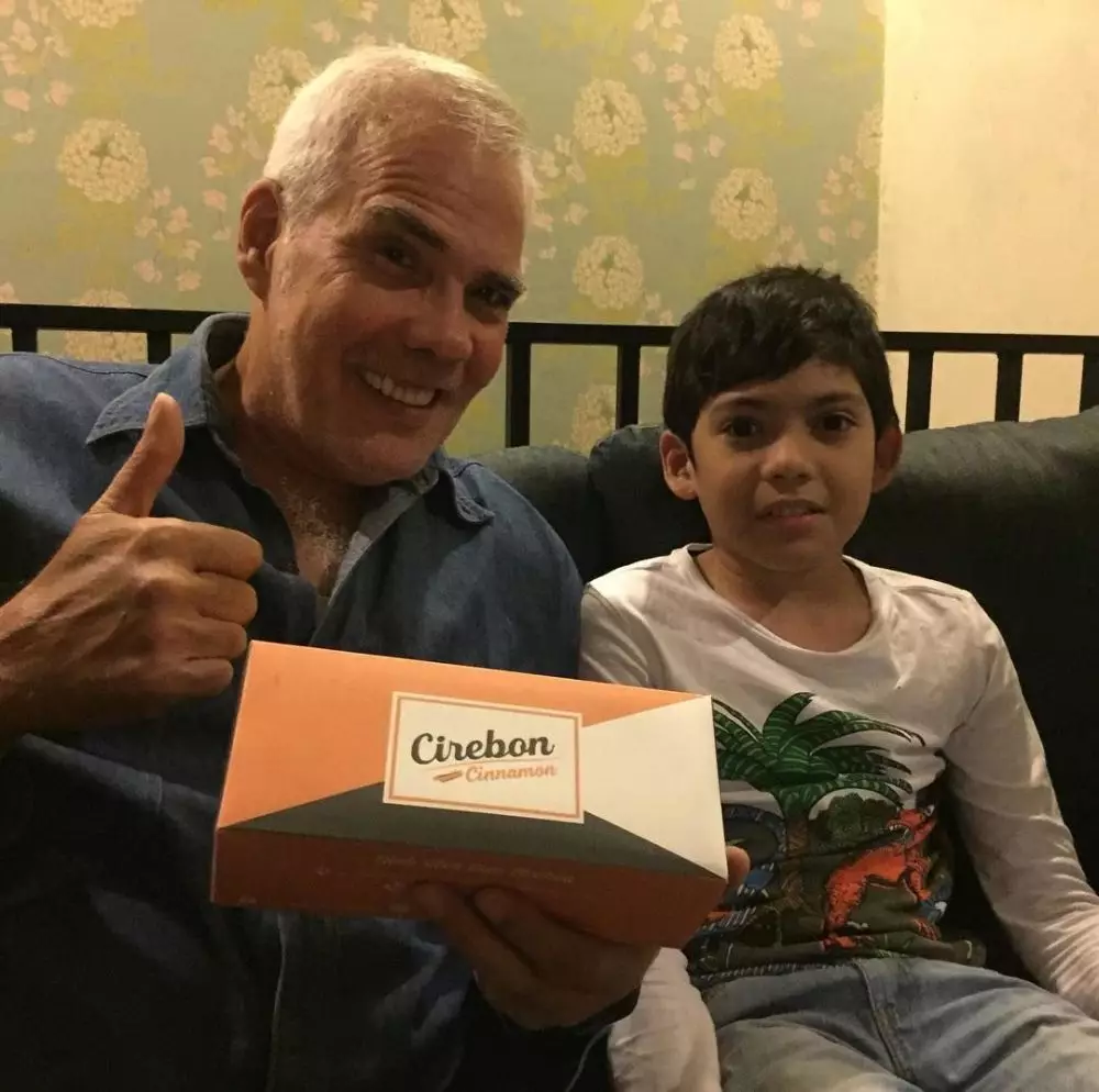 Aktor sinetron identik peran antagonis era 90-an dari berbagai sumber Aktor sinetron identik peran antagonis era 90-an dari berbagai sumber