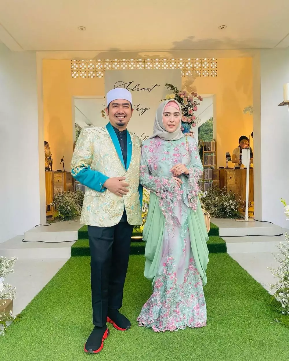 seleb hadiri lamaran Leslar © 2021 brilio.net