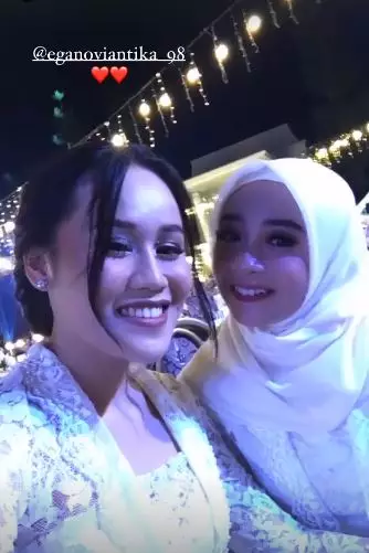 seleb hadiri lamaran Leslar © 2021 brilio.net