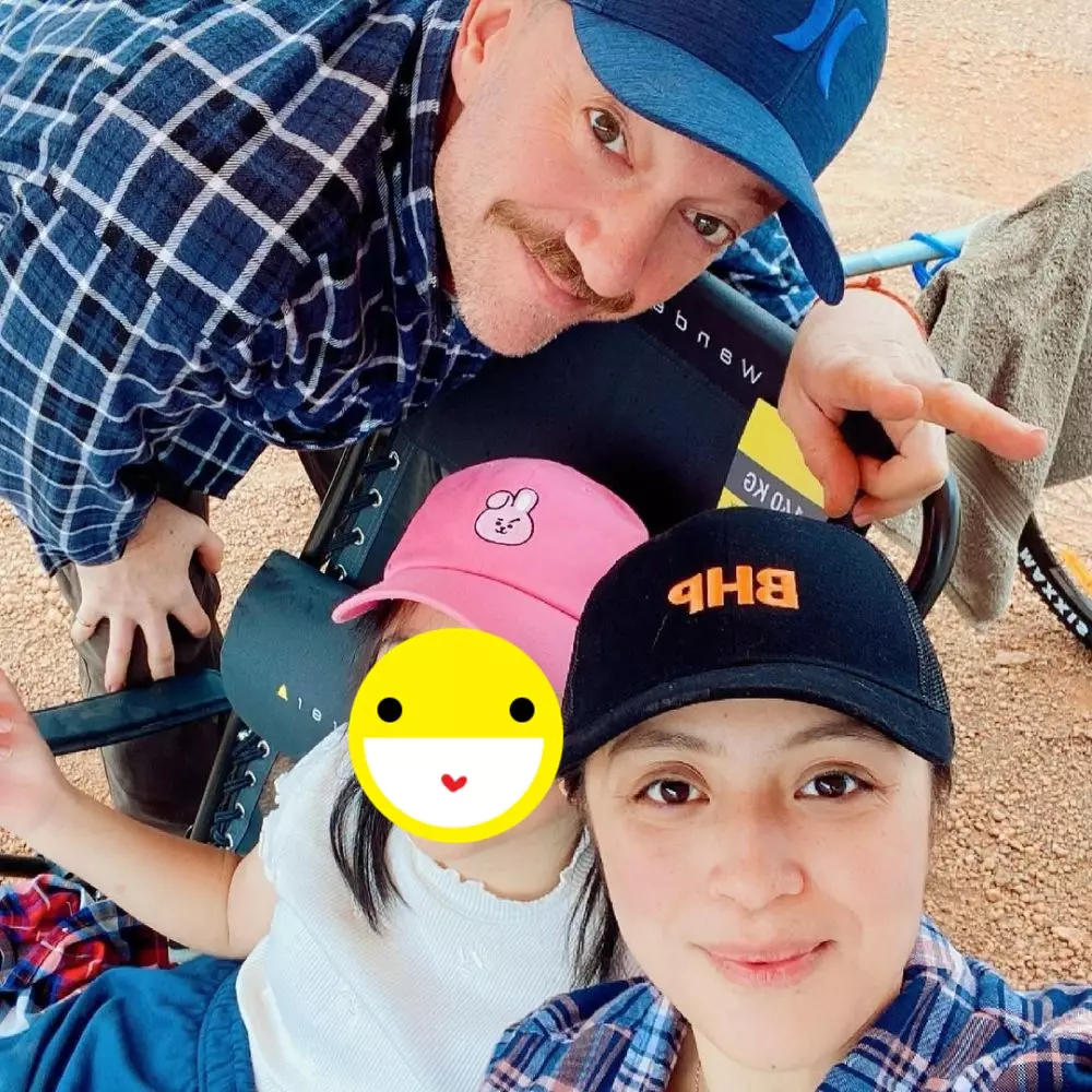 potret Jill Carissa 'Angling Dharma' dan keluarga © Instagram/@carissajill