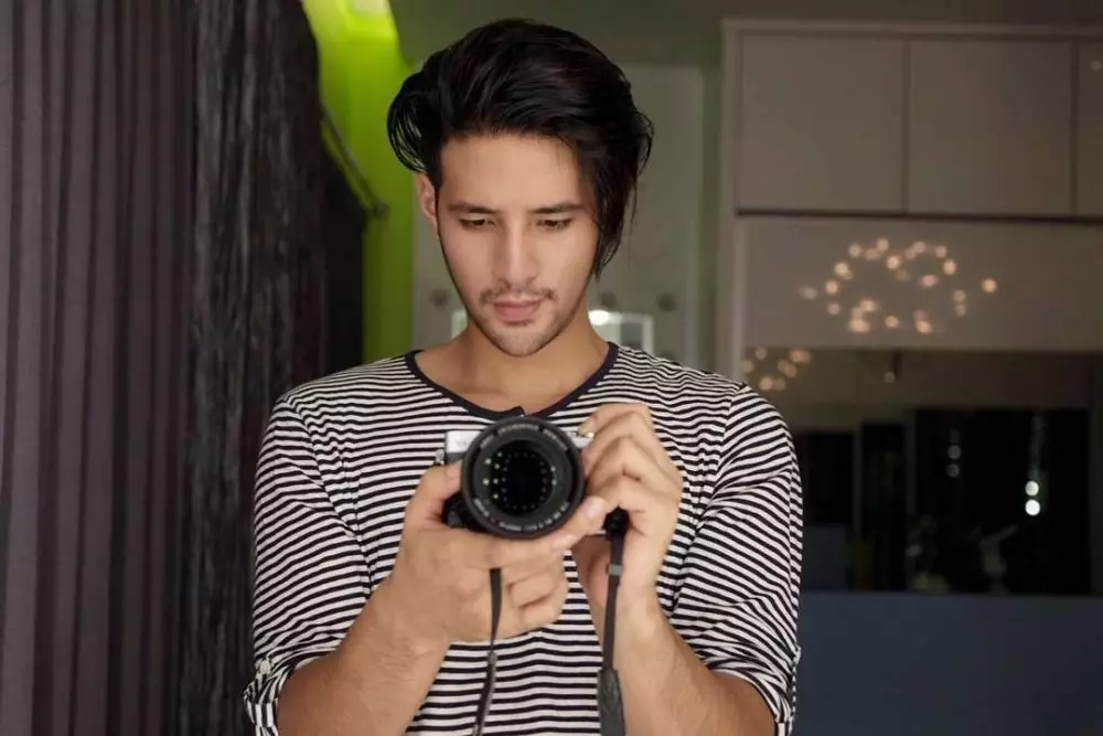 Potret lawas 10 pesinetron saat gondrong Berbagai sumber