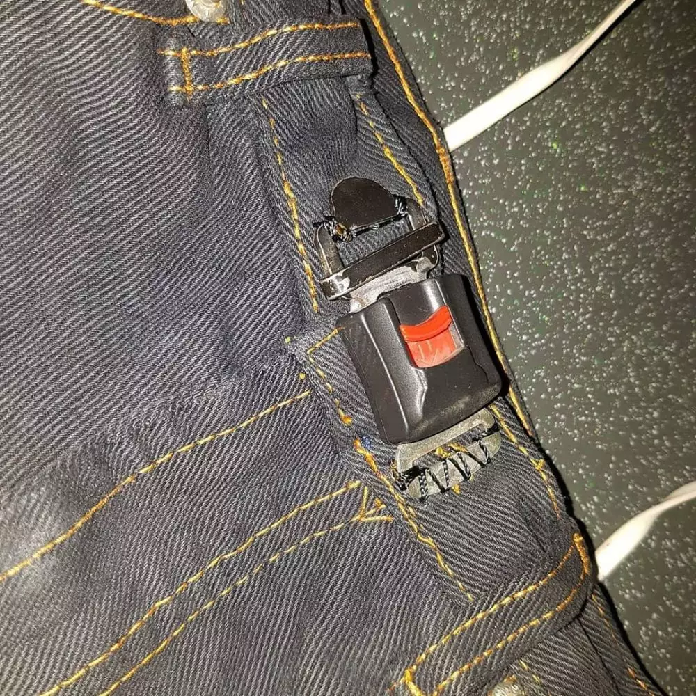 lifehack nyeleneh pakaian © 2021 berbagai sumber