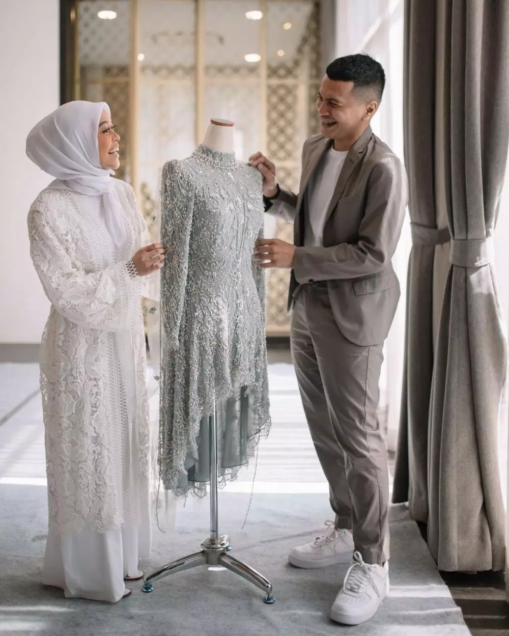 Detail kebaya lamaran Lesty Kejora © 2021 brilio.net