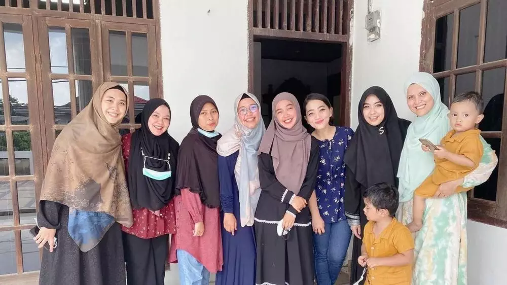 momen ria ricis pulang kampung berbagai sumber momen ria ricis pulang kampung berbagai sumber