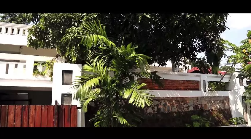 penampakan rumah masa kecil ria ricis © YouTube