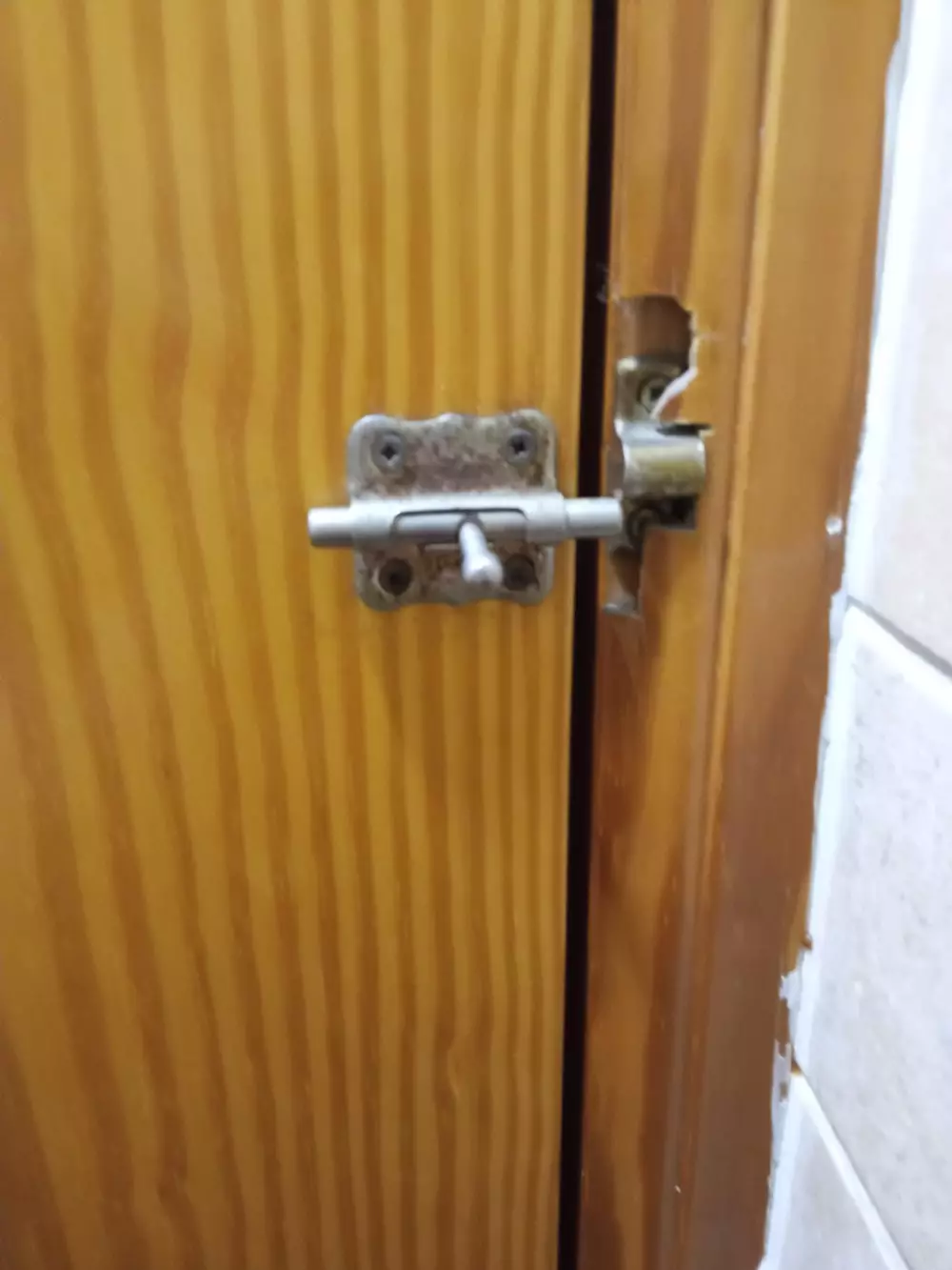 gagal pasang kunci © 2021 berbagai sumber gagal pasang kunci © 2021 berbagai sumber