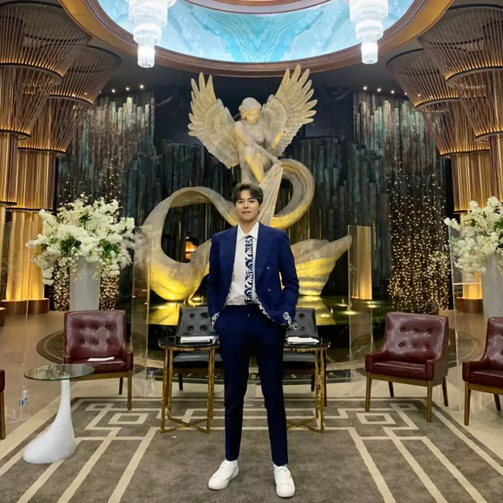 park eun seok di penthouse © 2021 Instagram