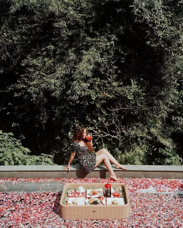 Gaya liburan Siti Badriah selama di Bali Instagram/@sitibadriahh