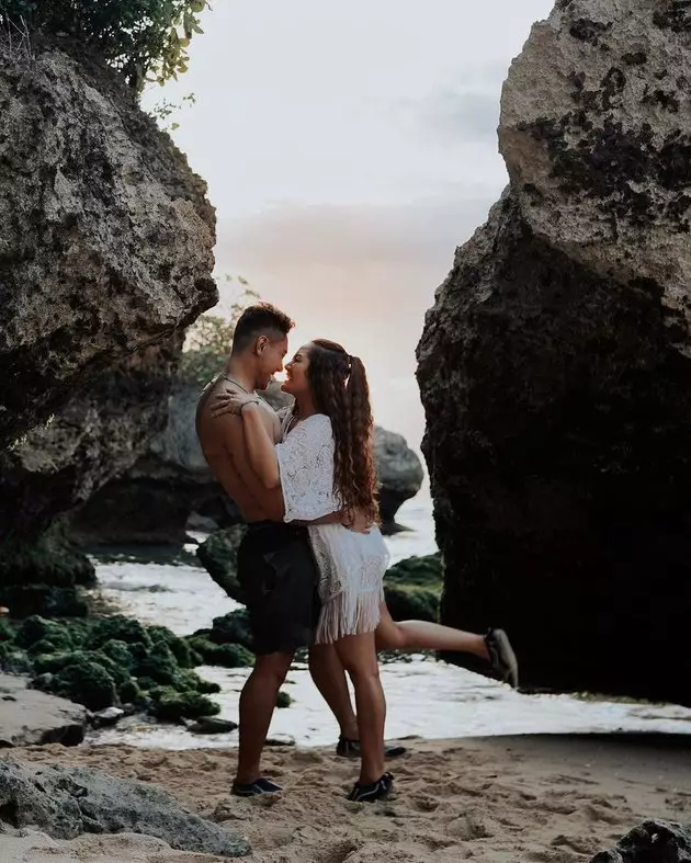 Gaya liburan Siti Badriah selama di Bali Instagram/@sitibadriahh