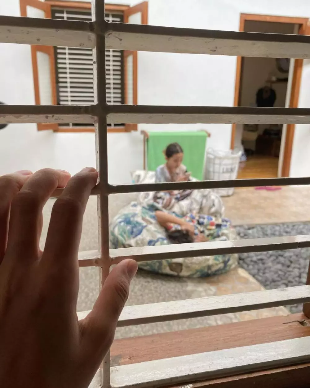 Potret Zaskia Adya Mecca rawat anak terpapar Covid-19 © Instagram