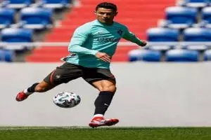 Viral Cristiano Ronaldo geser botol minuman soda, ini buntut aksinya