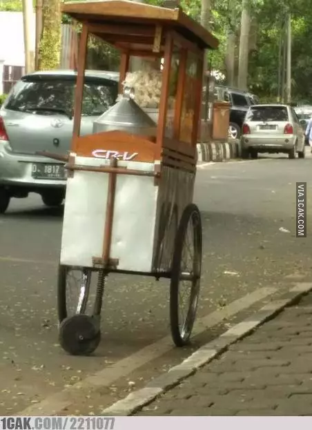 Tulisan lucu di gerobak batagor © berbagai sumber