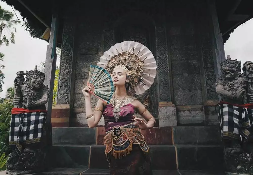 Michelle Ziudith dengan busana daerah © 2021 brilio.net Instagram