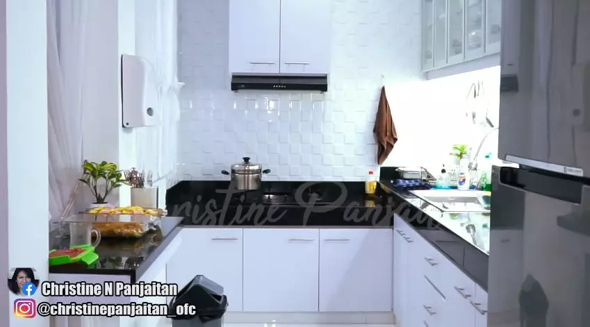 potret rumah masa kecil christine panjaitan © YouTube