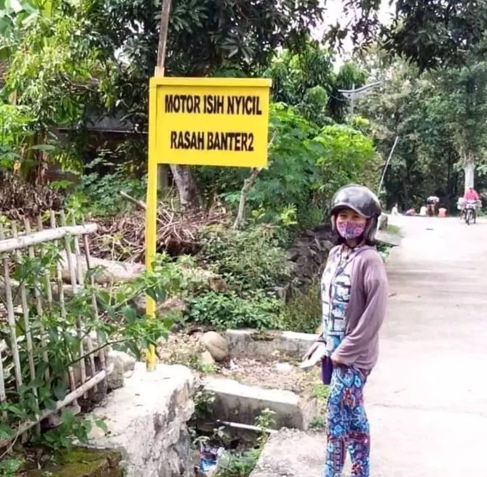 tanda peringatan di tempat umum © 2021 berbagai sumber