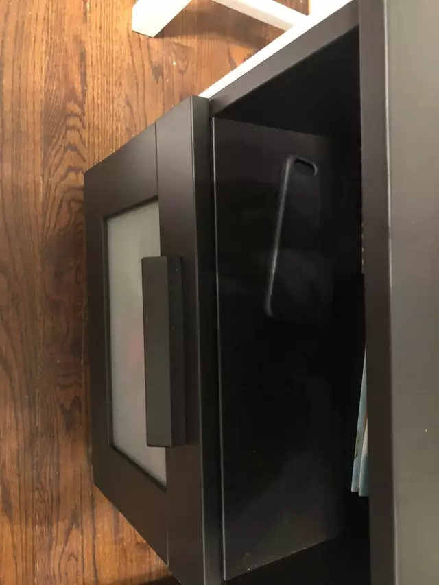 alat elektronik berkamuflase © 2021 reddit