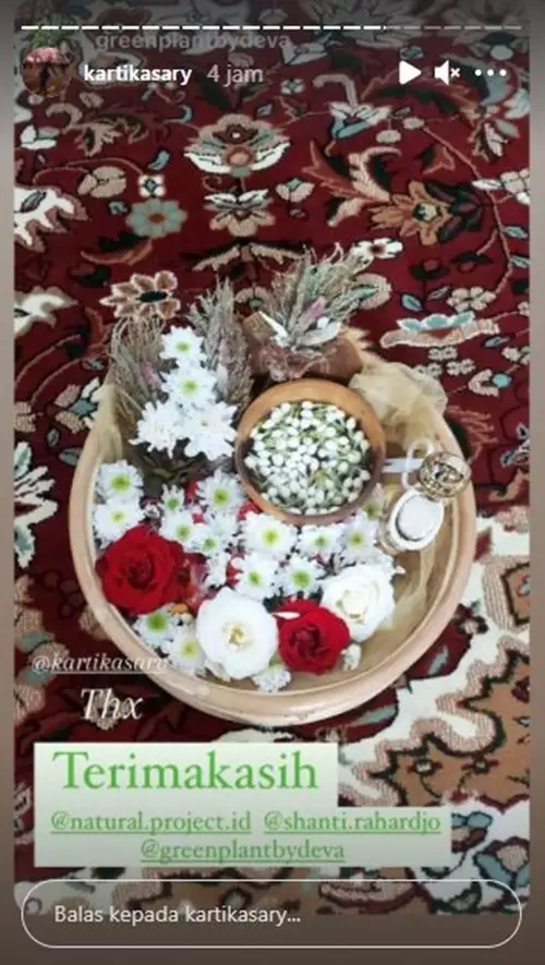 momen akikah anak kartika sary © 2021 Instagram momen akikah anak kartika sary © 2021 Instagram