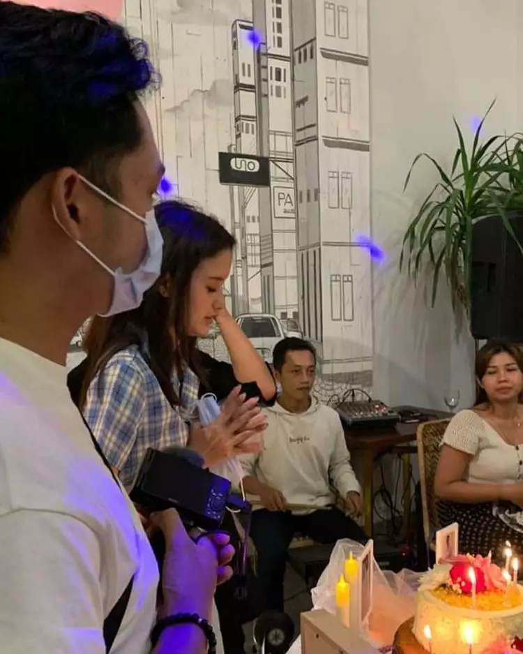 Momen ultah Sarah Menzel © 2021 brilio.net Momen ultah Sarah Menzel © 2021 brilio.net