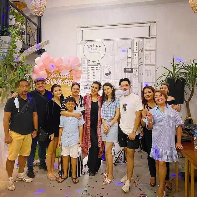 Momen ultah Sarah Menzel © 2021 brilio.net Momen ultah Sarah Menzel © 2021 brilio.net