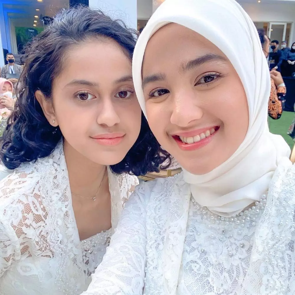 Cut Syifa di lamaran lesty © 2021 brilio.net Cut Syifa di lamaran lesty © 2021 brilio.net