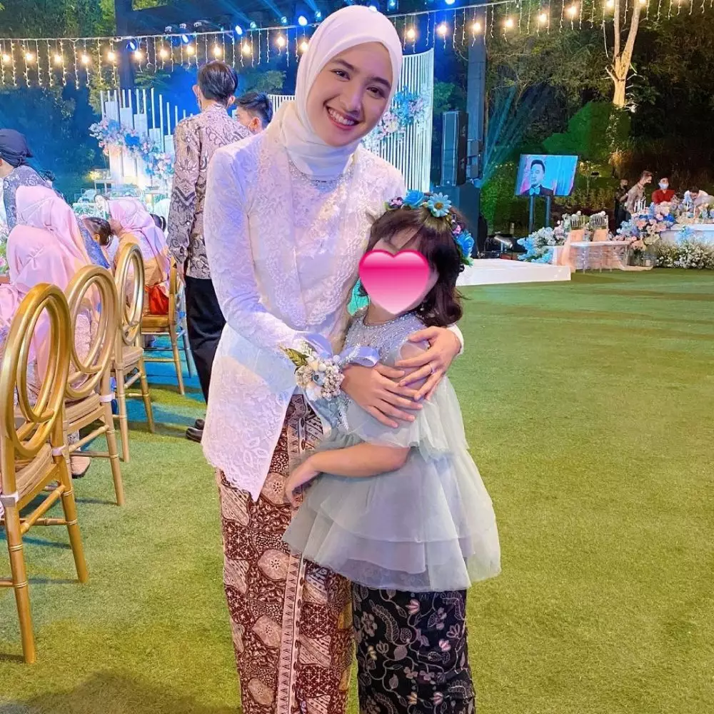 Cut Syifa di lamaran lesty © 2021 brilio.net Cut Syifa di lamaran lesty © 2021 brilio.net