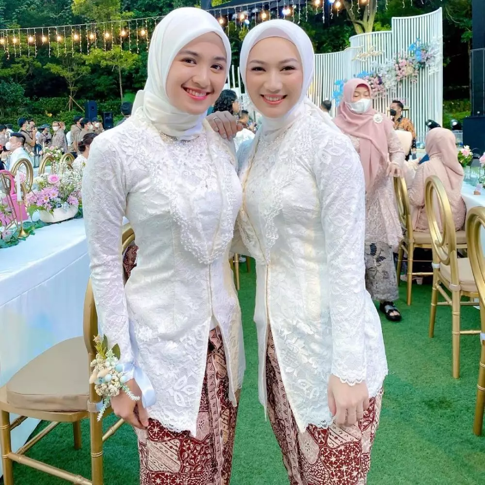 Cut Syifa di lamaran lesty © 2021 brilio.net Cut Syifa di lamaran lesty © 2021 brilio.net