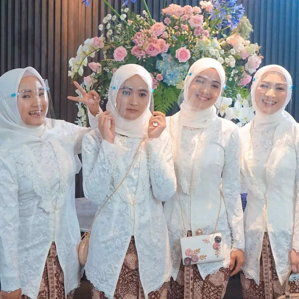 Cut Syifa di lamaran lesty © 2021 brilio.net Cut Syifa di lamaran lesty © 2021 brilio.net