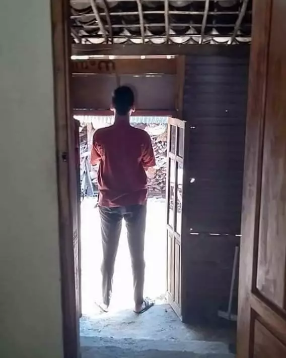 momen lucu orang bertamu absurd © 2021 instagram.com