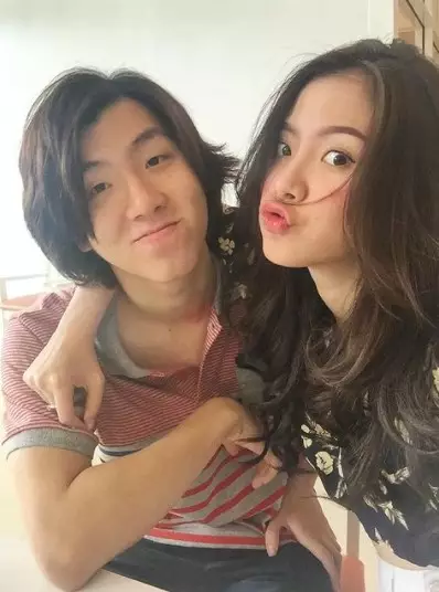 Potret kompak seleb Thailand bareng saudara kandungnya dari berbagai sumber Potret kompak seleb Thailand bareng saudara kandungnya dari berbagai sumber