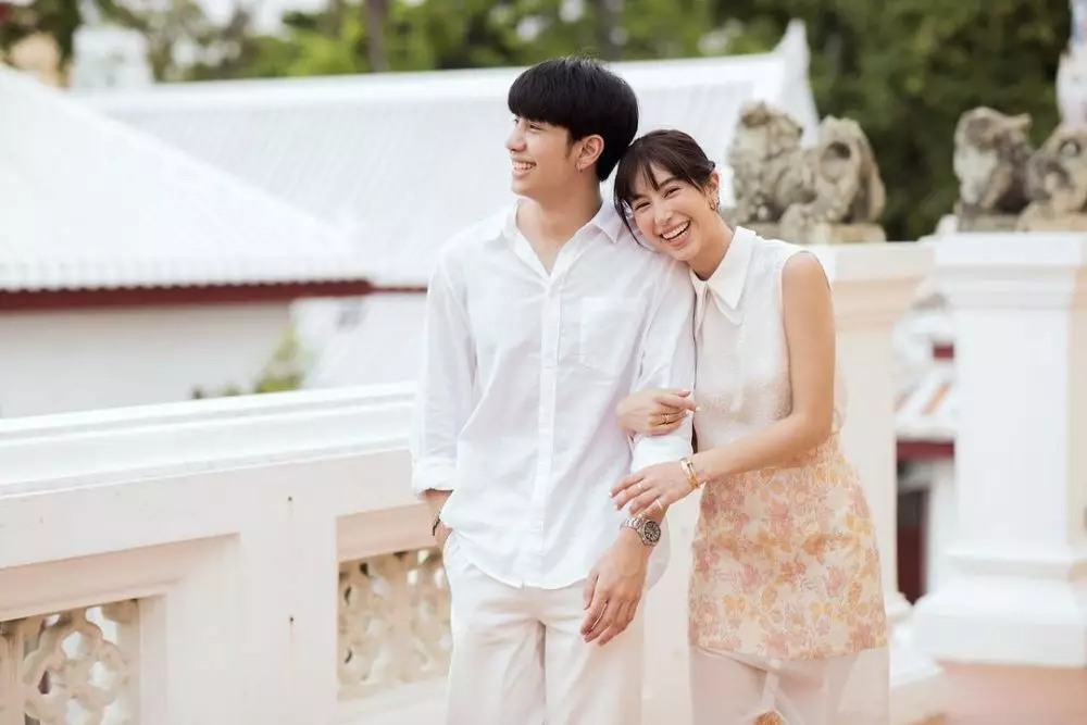 Potret kompak seleb Thailand bareng saudara kandungnya dari berbagai sumber Potret kompak seleb Thailand bareng saudara kandungnya dari berbagai sumber