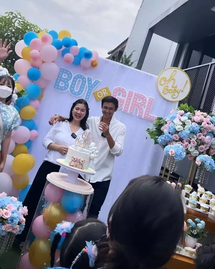 momen gender reveal anak Feli Hito © Instagram momen gender reveal anak Feli Hito © Instagram