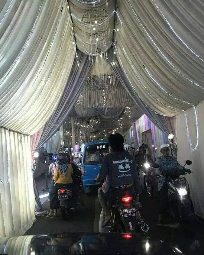 dekorasi resepsi pernikahan kocak © 2021 berbagai sumber