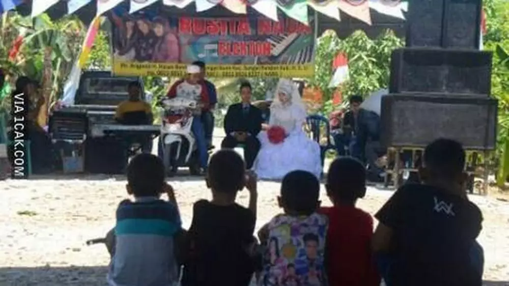 dekorasi resepsi pernikahan kocak © 2021 berbagai sumber