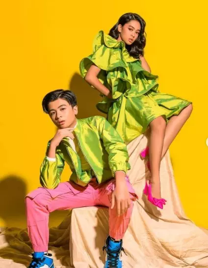 Gaya pemotretan pemeran Ria 'Dari Jendela SMP' © Instagram/@aqeelacalista Gaya pemotretan pemeran Ria 'Dari Jendela SMP' © Instagram/@aqeelacalista