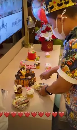 Momen surprise ulang tahun Merry Raffi Ahmad © Instagram/@merryraffiahmad Momen surprise ulang tahun Merry Raffi Ahmad © Instagram/@merryraffiahmad
