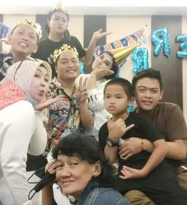 Momen surprise ulang tahun Merry Raffi Ahmad © Instagram/@merryraffiahmad Momen surprise ulang tahun Merry Raffi Ahmad © Instagram/@merryraffiahmad