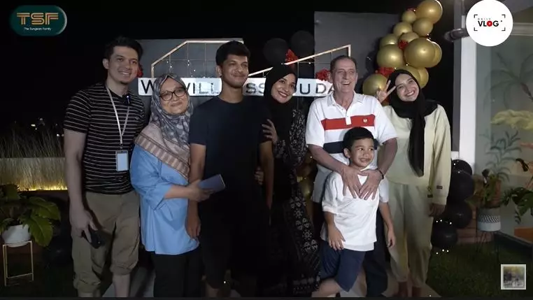 kejutan ayah sambung Zaskia Shireen © YouTube