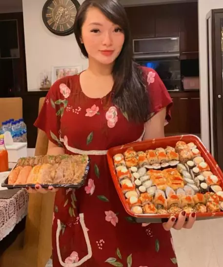 penyanyi cantik pakai daster © berbagai sumber