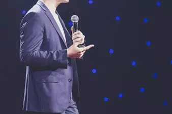 Kata-kata ucapan sambutan untuk berbagai acara © freepik.com