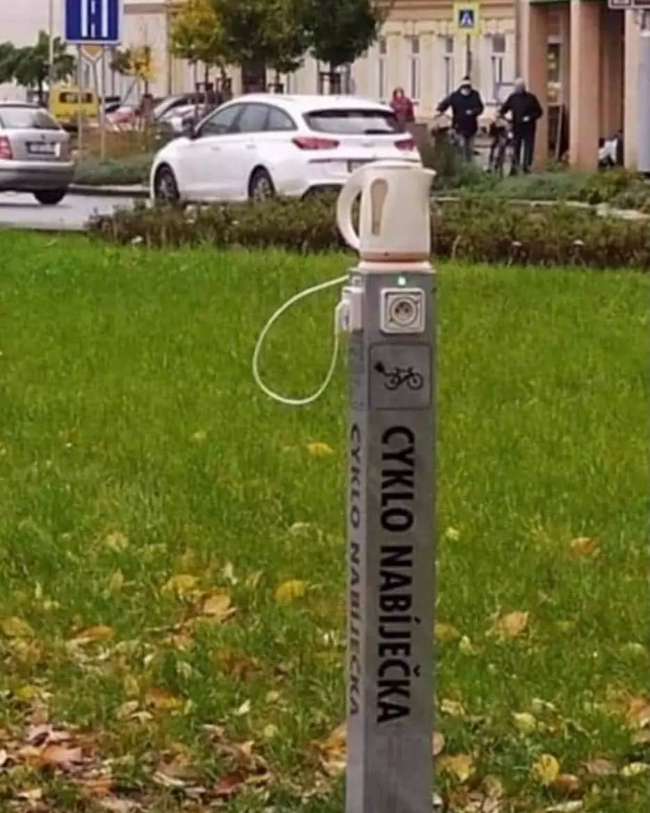 ide kreatif hemat listrik lucu © 2021 1cak.com