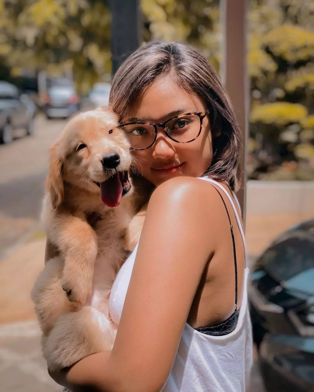 potret penyanyi saat berjemur © instagram