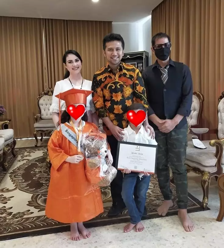 potret seleb dampingi anak lulus TK © 2021 brilio.net potret seleb dampingi anak lulus TK © 2021 brilio.net