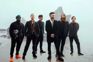 Maroon 5 rilis album baru, didedikasikan untuk mendiang sang manajer