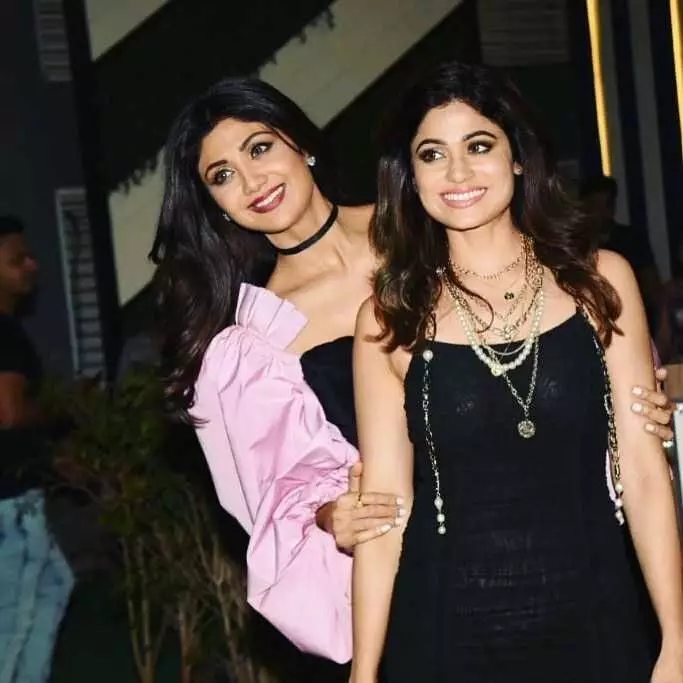 potret kebersamaan Shilpa Shetty dan Shamita Instagram/@shamitashetty_official