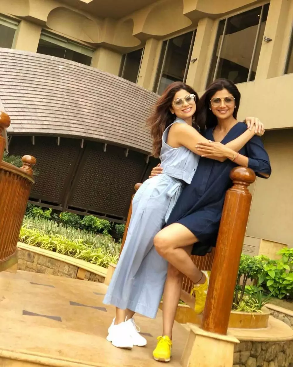 potret kebersamaan Shilpa Shetty dan Shamita Instagram/@shamitashetty_official