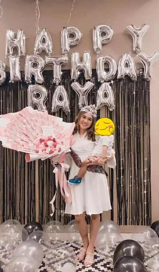 seleb dapat buket uang © 2021 brilio.net