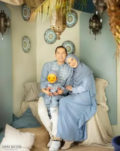 Potret pemain Kau yang Berasal dari Bintang bareng pasangan dari berbagai sumber Potret pemain Kau yang Berasal dari Bintang bareng pasangan dari berbagai sumber