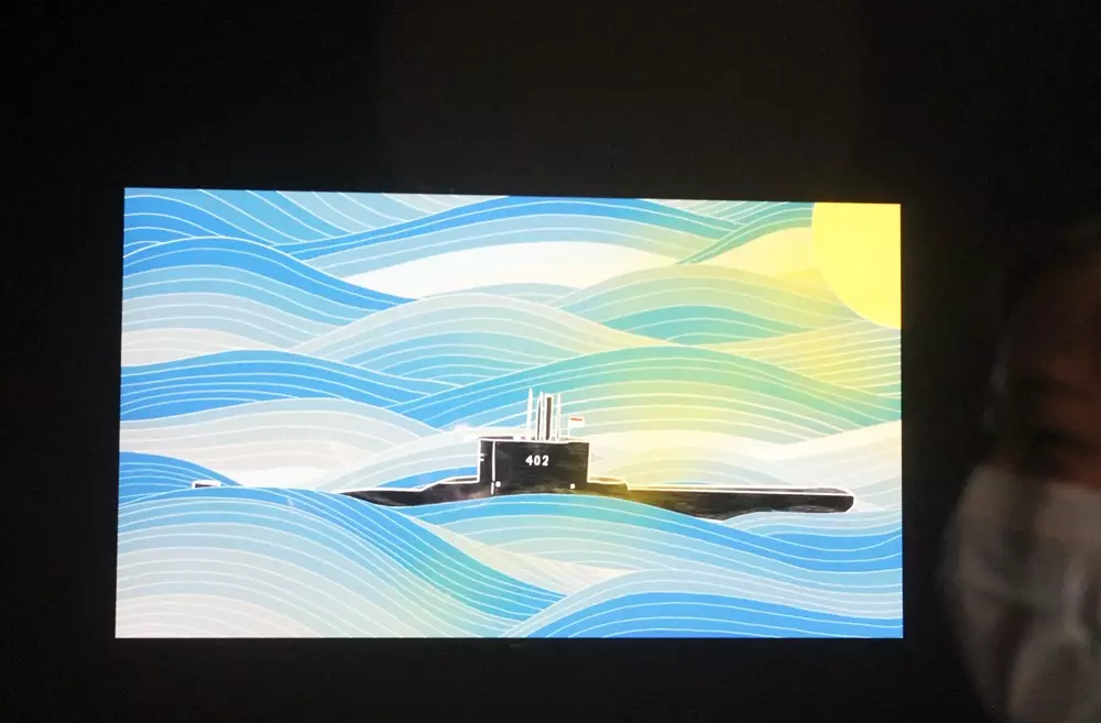 Menikmati karya seni © 2021 brilio.net Menikmati karya seni © 2021 brilio.net