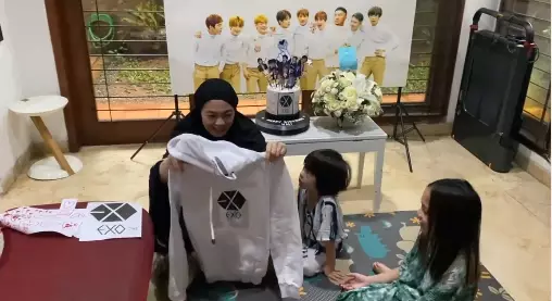 kejutan ulang tahun Dian Ayu Lestari Instagram © 2021 brilio.net kejutan ulang tahun Dian Ayu Lestari Instagram © 2021 brilio.net