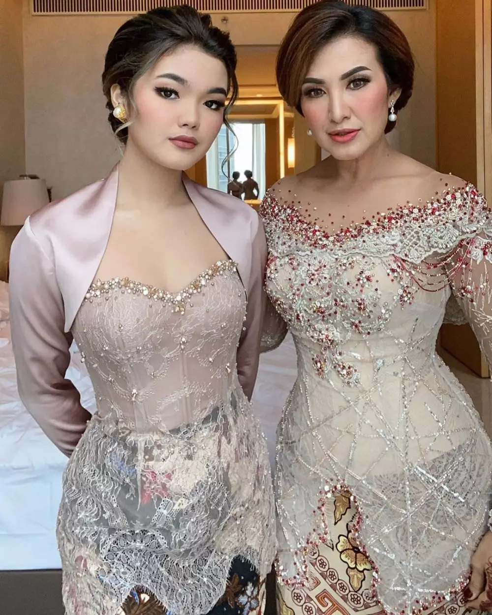 Gaya putri pedangdut saat kondangan © 2021 brilio.net